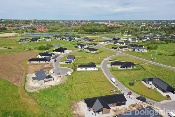Helårsgrund på Tvebjergvej 112, 9600 Aars