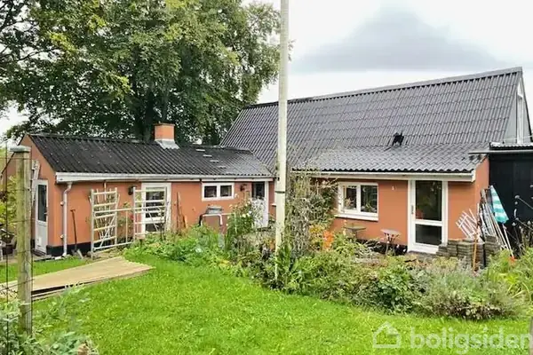 Villa på Lykkevej 1B, 8860 Ulstrup