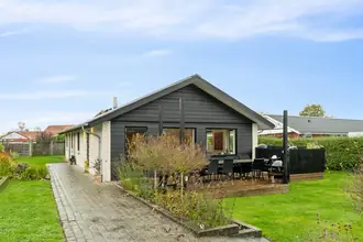 Villa på Grødehøjvænget 8, Feldballe, 8410 Rønde