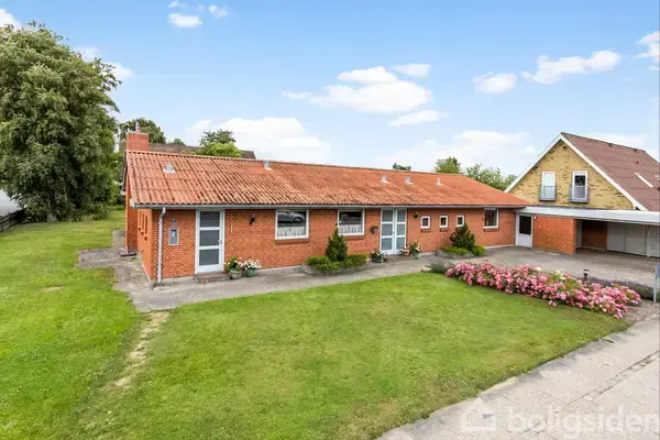 Villa på Hegnsvej 1, 9970 Strandby