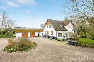 Villa på Esbjergvej 60, 6650 Brørup