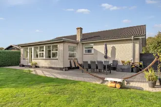Villa på Nymarksvej 1, Brejning, 7080 Børkop
