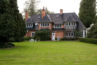 Villa på Knudsvej 8, 2960 Rungsted Kyst