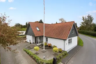 Villa på Nederballevej 8, Fjelsted, 5463 Harndrup