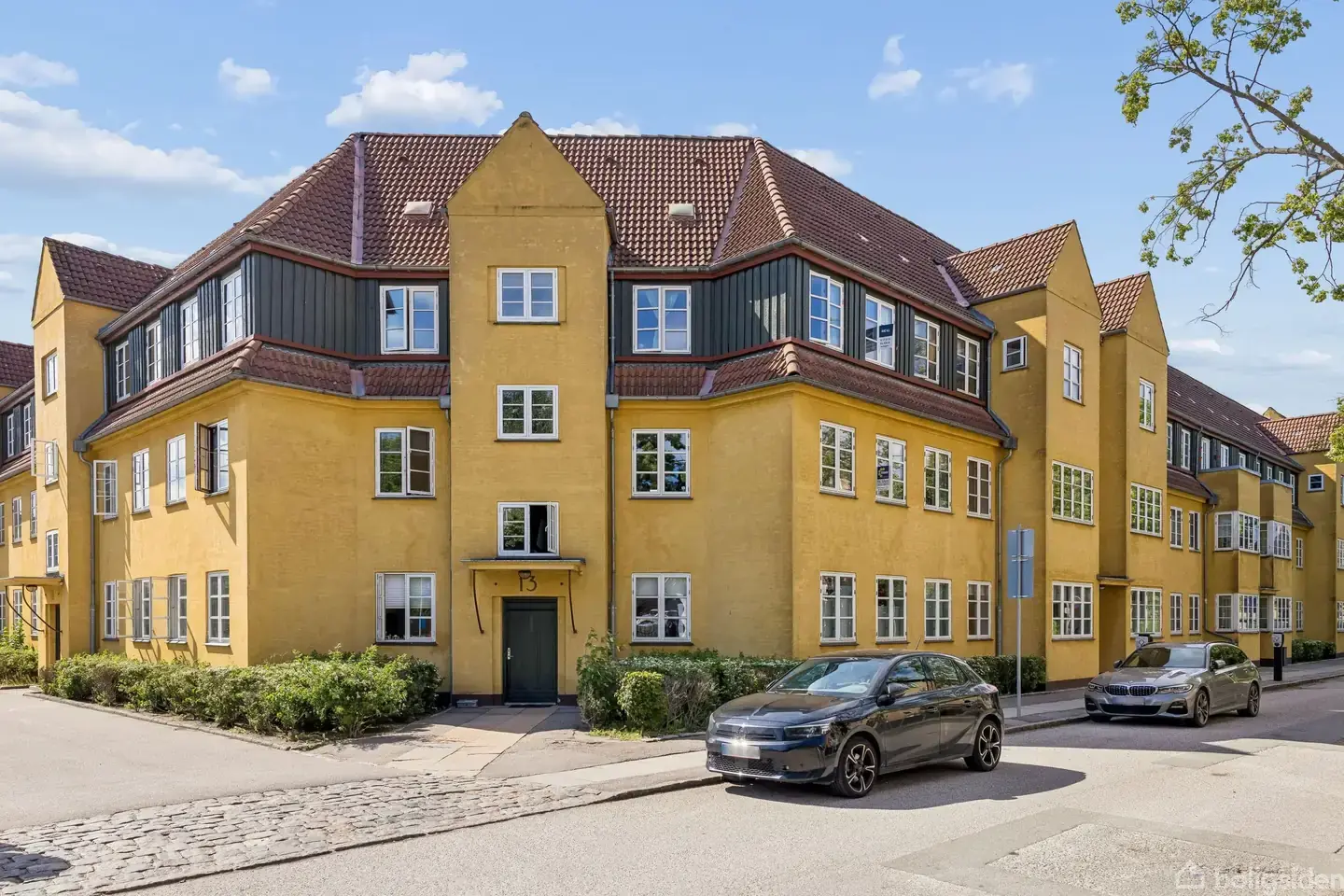 Charmerende københavnerlejlighed med stort køkken og attraktiv beliggenhed