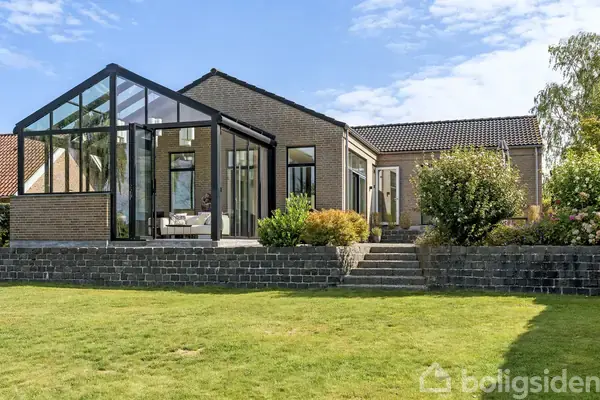Villa på Fuglesangsvej 38, 3460 Birkerød
