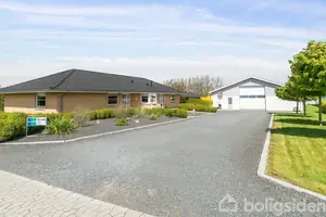 Villa på Færøgade 8, 4690 Haslev