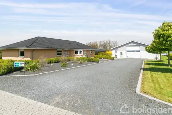 Villa på Færøgade 8, 4690 Haslev