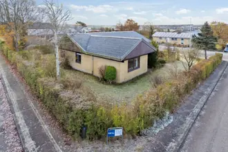 Helårsgrund på Th. Staunings Vej 64, 9210 Aalborg SØ