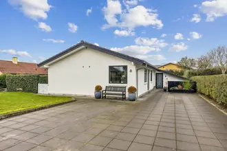 Villa på Valnøddevej 8, Taulov, 7000 Fredericia