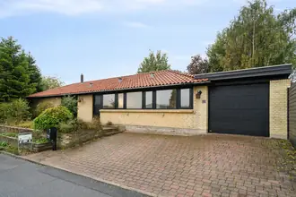 Villa på Elmegårdsvej 64, Bellinge, 5250 Odense SV