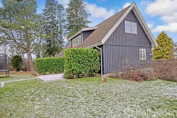 Villa på Humlebæk Strandvej 147, 3050 Humlebæk