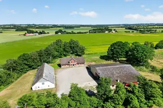 Villa på Sandlyvej 42, 4540 Fårevejle