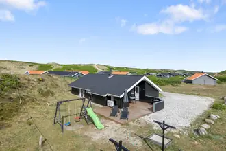 Fritidshus på Rauhesvej 55, Bjerregaard, 6960 Hvide Sande