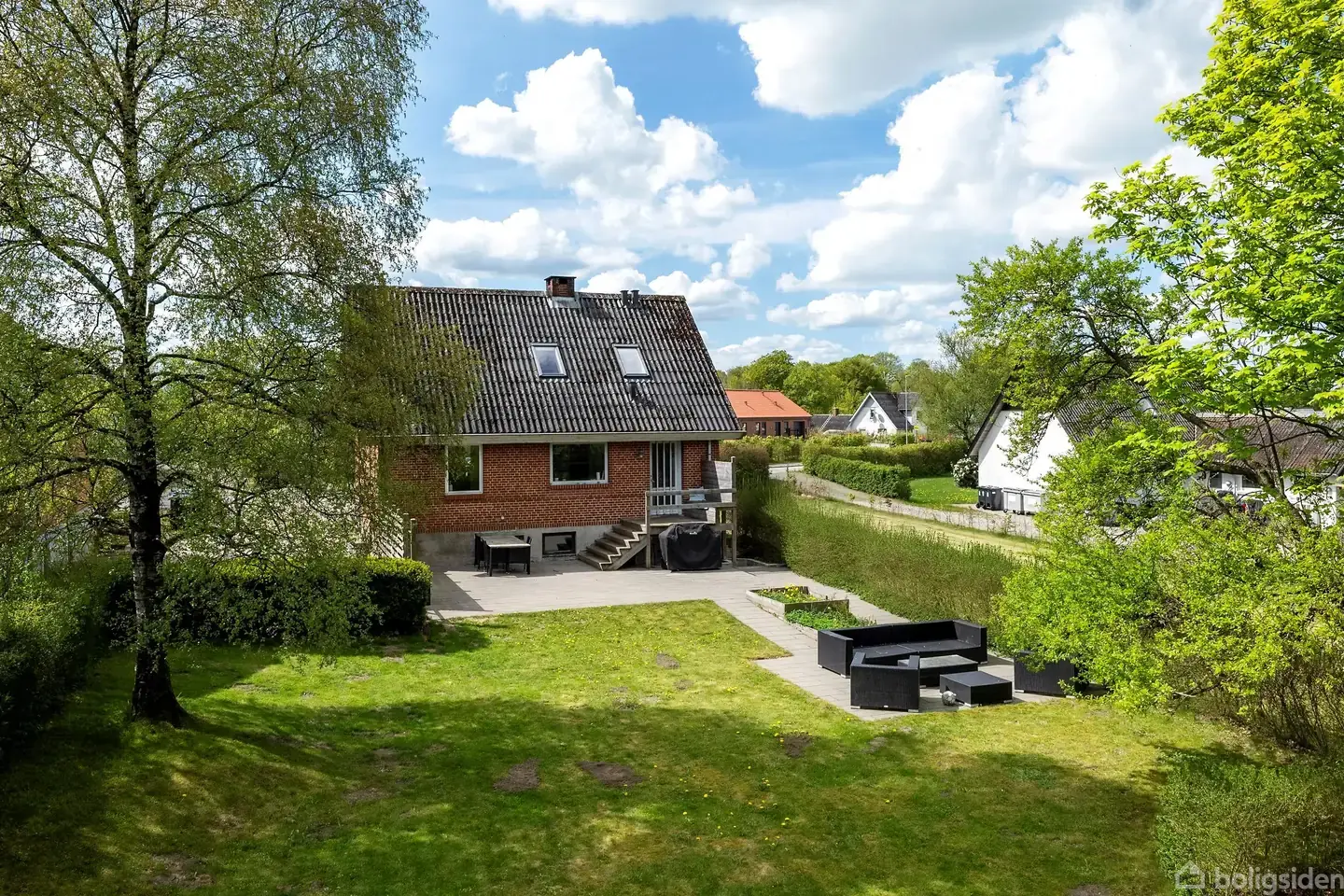 Charmerende murermestervilla med fri udsigt til åbne marker