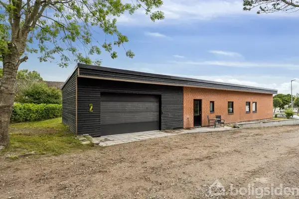 Villa på Munkgårdsvej 2, 9240 Nibe