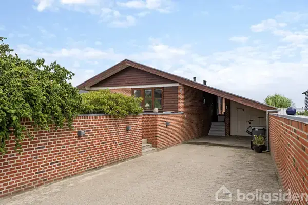 Villa på Lundhøjvej 16, 9800 Hjørring