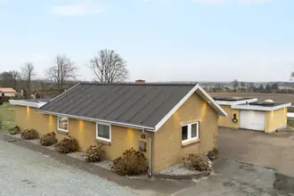 Villa på Ribe-Vejle Landevej 12, 6622 Bække