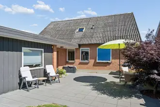 Villa på Langgade 5, 8350 Hundslund