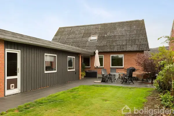Villa på Langgade 5, 8350 Hundslund