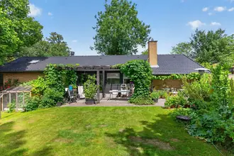 Villa på Tibberup Alle 3, Hareskov, 3500 Værløse
