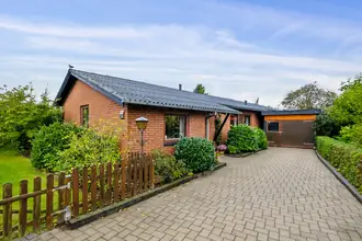 Villa på Søndervænget 47, 8732 Hovedgård