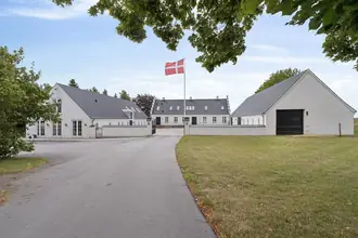 Landejendom på Egebjergvej 6, 4720 Præstø