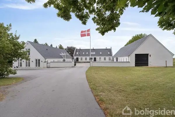 Landejendom på Egebjergvej 6, 4720 Præstø