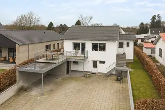 Villa på Gyvelvej 7, 7323 Give