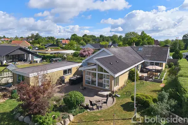 Villa på Juvelvej 4, 4040 Jyllinge