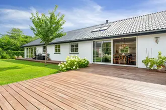 Villa på Varnæsvej 5, 4600 Køge