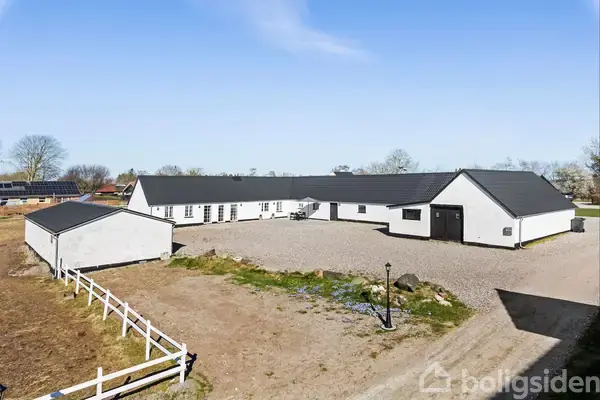 Landejendom på Valstedvej 7, 9240 Nibe