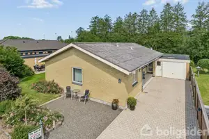 Villa på Præstevænget 26, 8732 Hovedgård