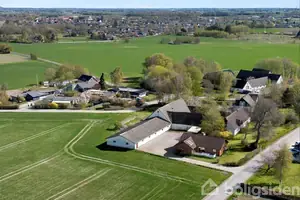 Landejendom på Møllevej 23, 4130 Viby Sjælland