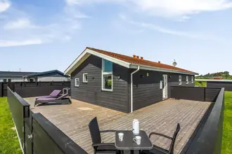 Villa på Aavej 27, 9480 Løkken