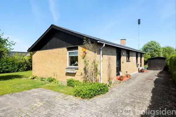 Villa på Solbakkevej 18, 4652 Hårlev