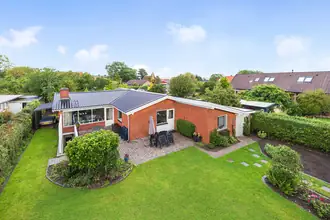 Villa på Risdalsvej 17, 8260 Viby J