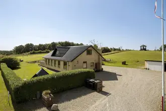Villa på Them Skovvej 3, 8653 Them