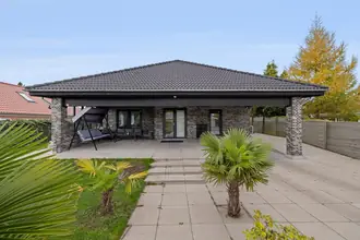 Villa på Hyttebovej 8, 2660 Brøndby Strand