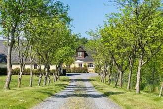 Landejendom på Holmgårdevej 15, 8632 Lemming