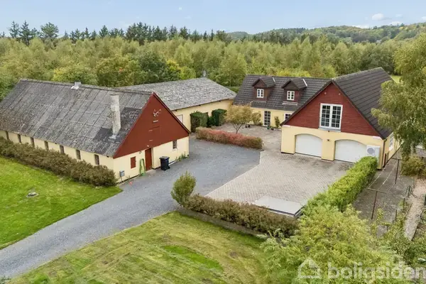 Landejendom på Holmgårdevej 15, 8632 Lemming