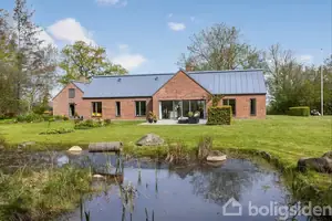 Villa på Bisholt Strandvej 16, 7130 Juelsminde
