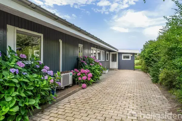 Fritidsbolig på Reinsholmvej 17, 3370 Melby
