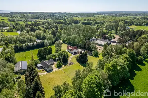 Landejendom på Hørsholmvej 13, 3050 Humlebæk