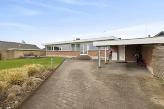 Villa på Terosevej 6, 8541 Skødstrup