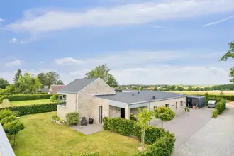 Villa på Mælkebøttevej 1, 8250 Egå