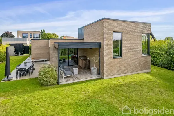 Villa på Strandbakkevej 24, 8250 Egå