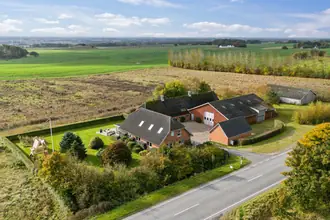 Landejendom på Nørre Snedevej 83, Trebjerg, 8762 Flemming