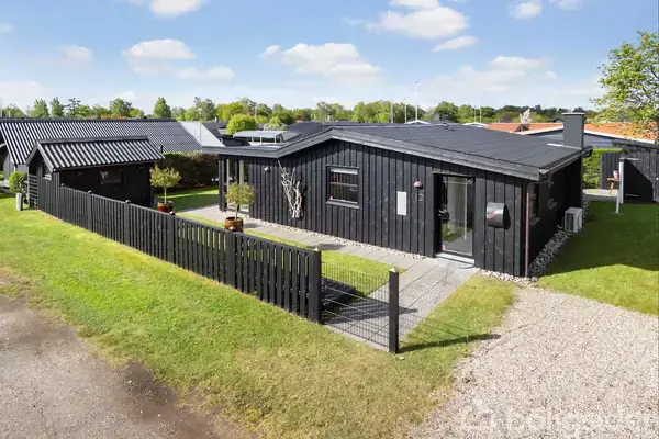 Fritidsbolig på Ferskenvej 12, 7130 Juelsminde