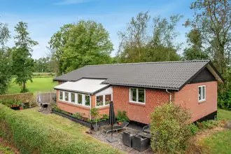 Villa på Vardevej 1, Sig, 6800 Varde